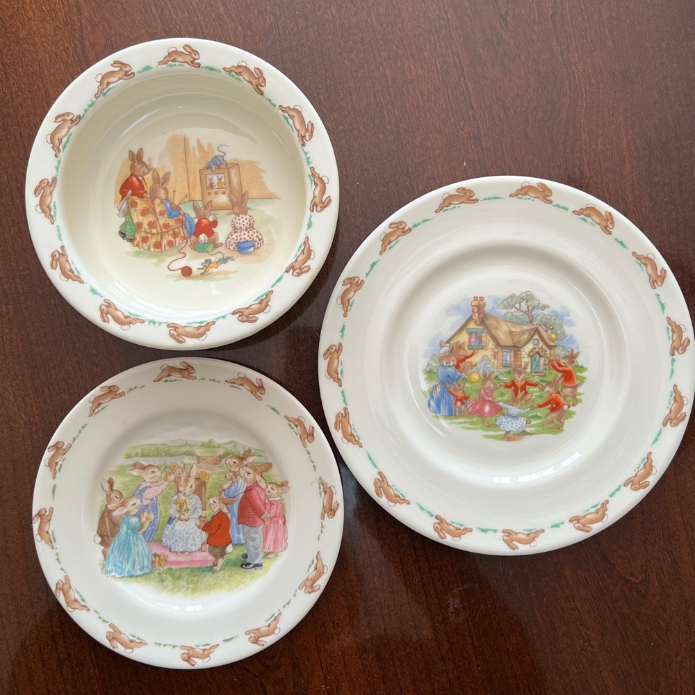 Royal Doulton Dinnerware Set